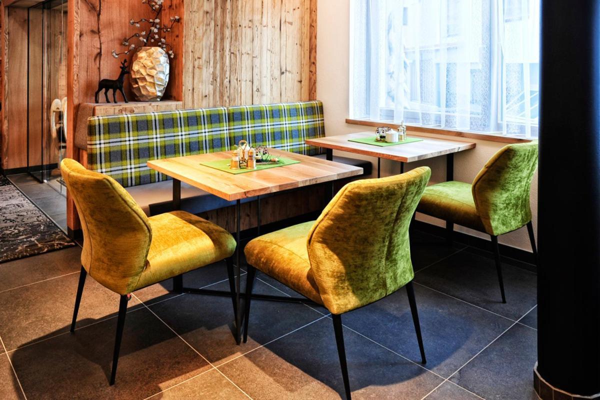 Hotel Garni Stefanie Ischgl Ngoại thất bức ảnh