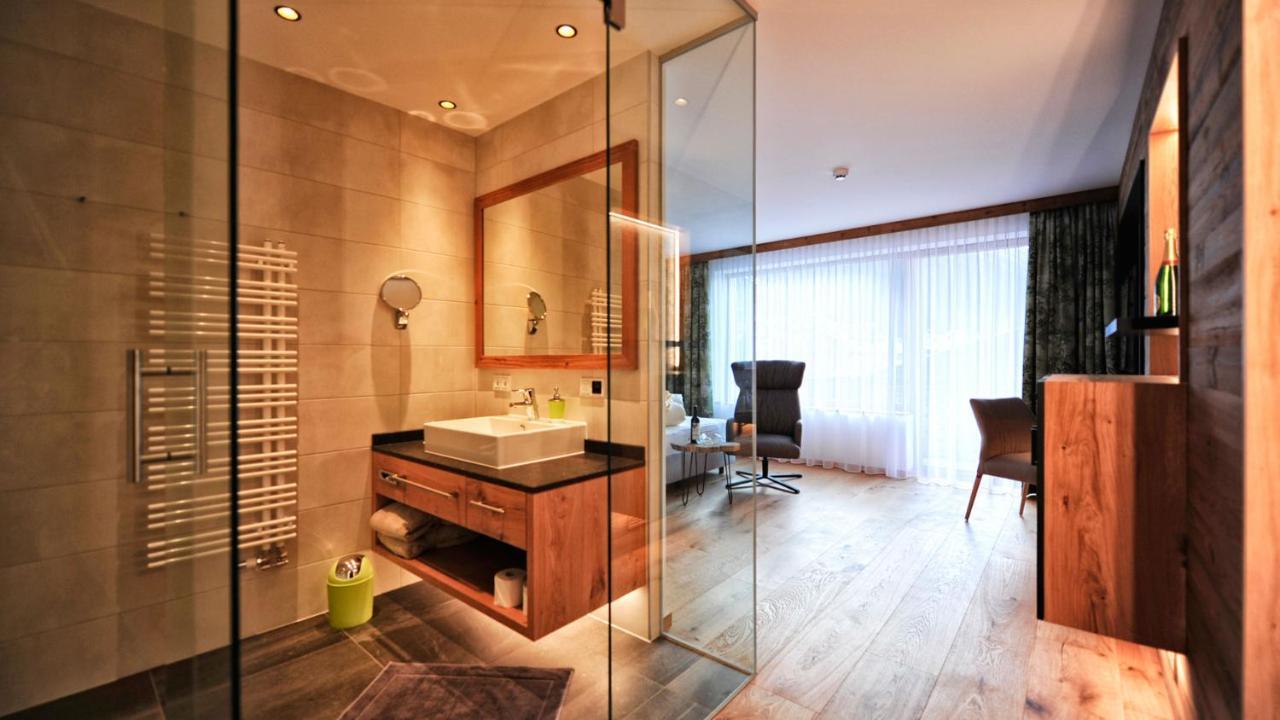 Hotel Garni Stefanie Ischgl Ngoại thất bức ảnh
